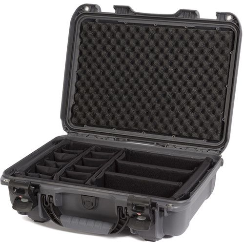 Nanuk 923 Case with Padded Divider (Graphite)