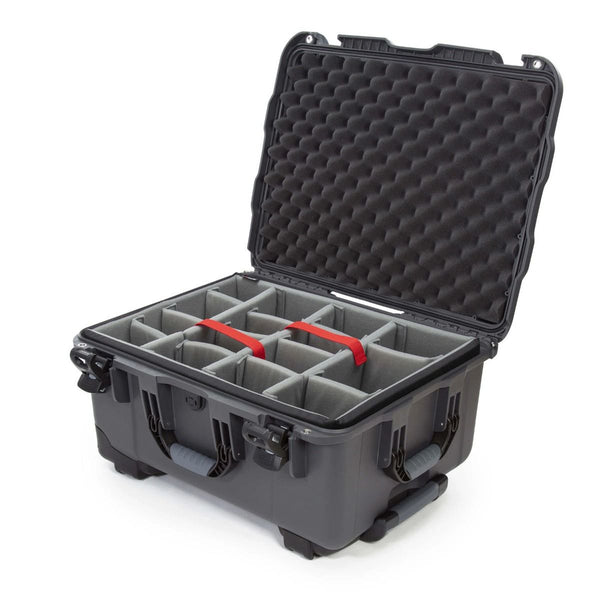 Nanuk 950 Case with Padded Divider (Graphite)