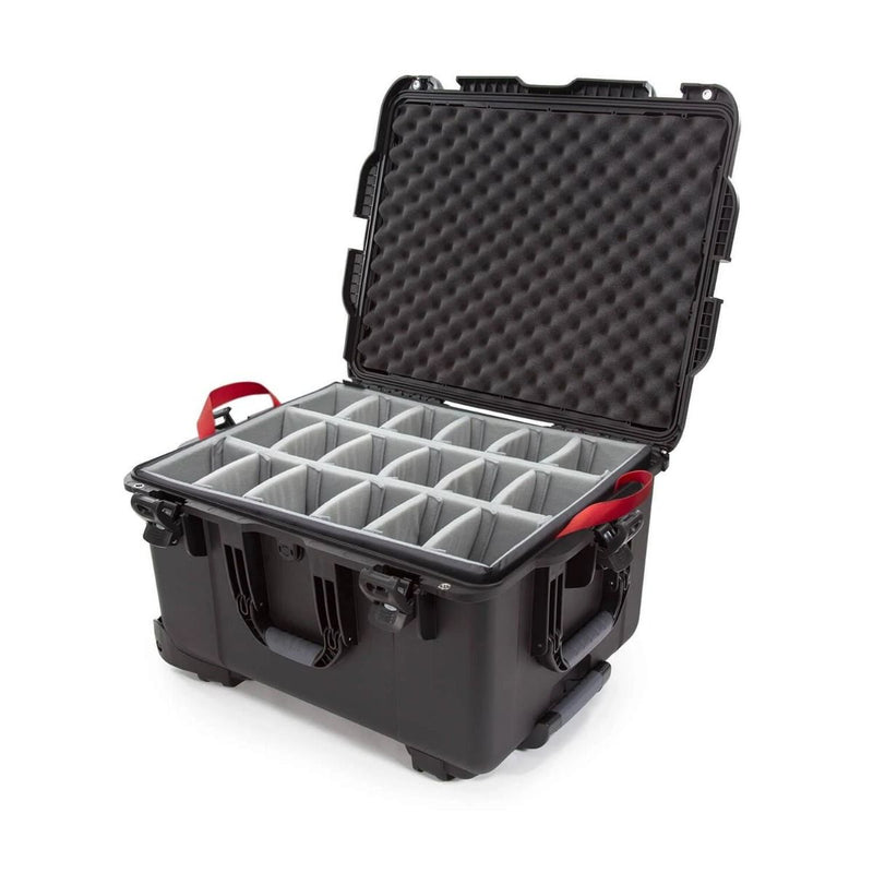 Nanuk 960 Case with Padded Divider (Black)