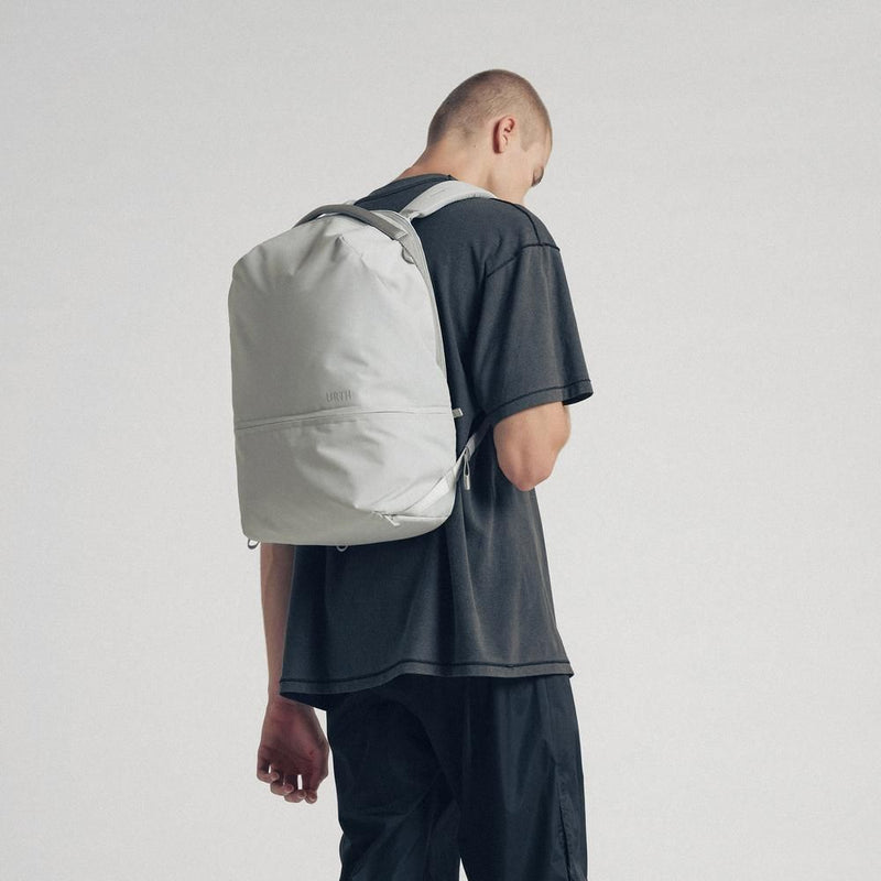 Urth Arkose 20L Backpack + Camera Insert (Ash Grey)