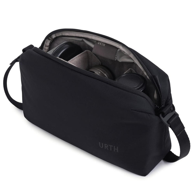 Urth Dolomite 5.1L Crossbody Camera Sling Bag (Black)